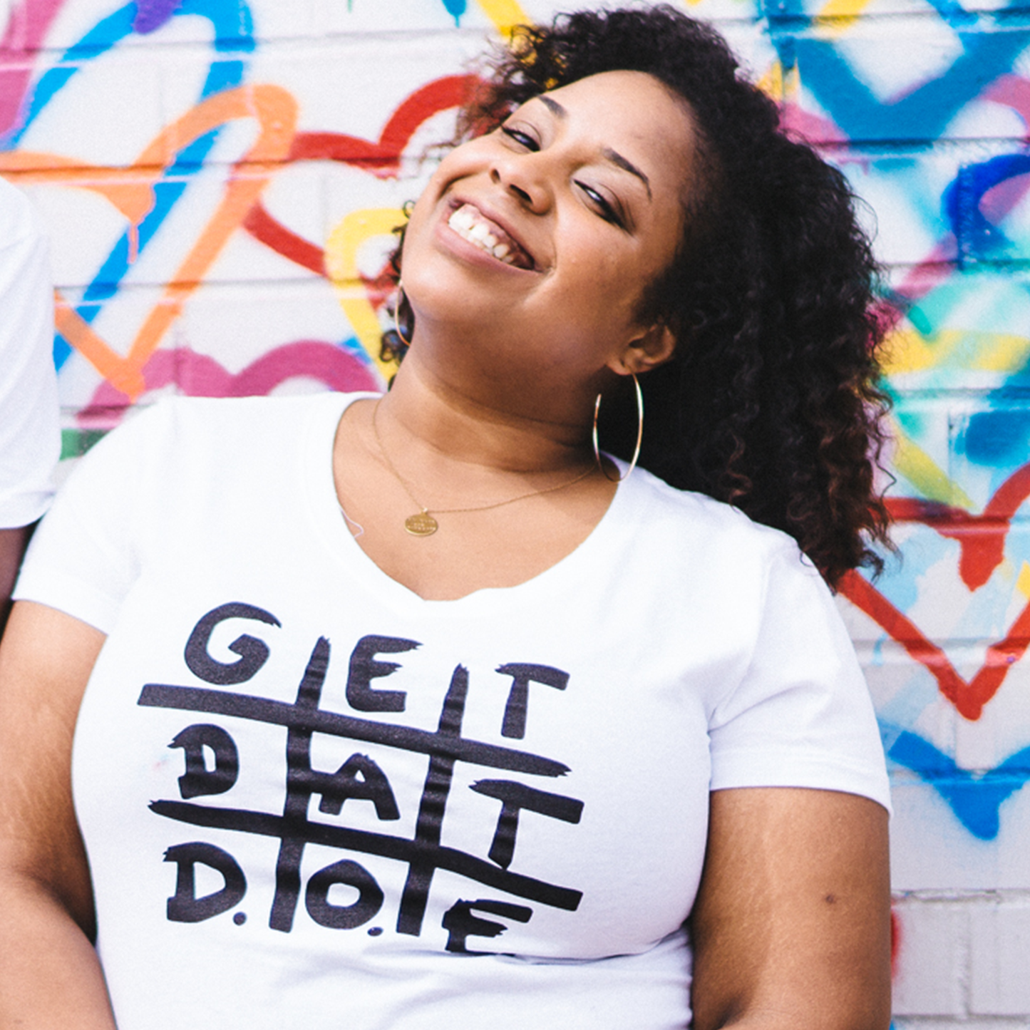 GET DAT D.O.E. Vneck White